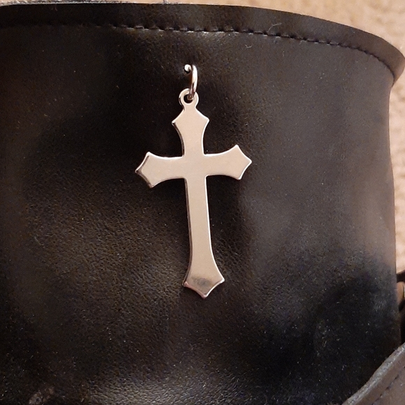 Tiny top hat - Picture 2 of 5